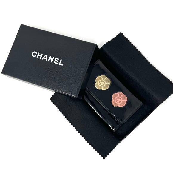 Chanel Vintage Camellia Key Case Black Patent Leather Wallet 95P with Box - Picture 13 of 13